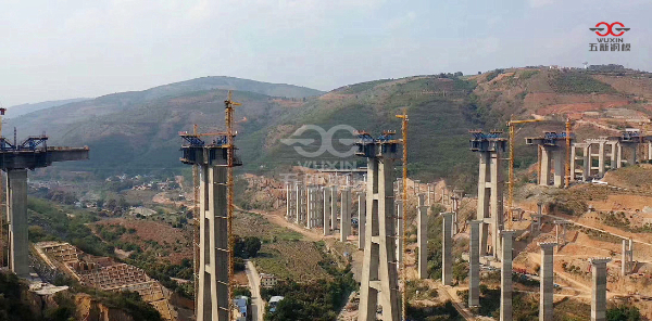 中鐵四局五公司玉磨鐵路